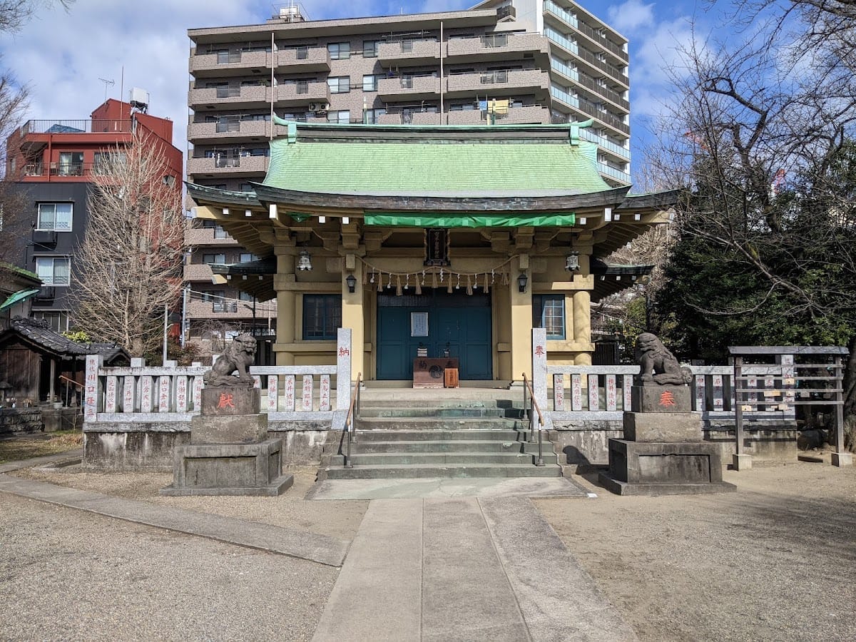 Yotsumokuhakuhige Shrine