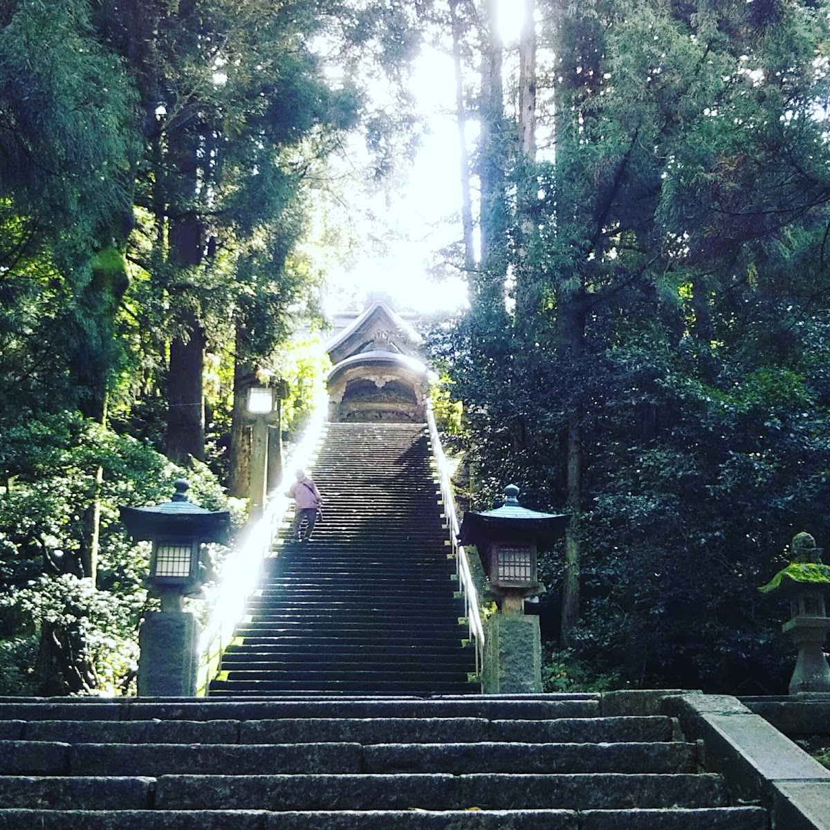青海神社