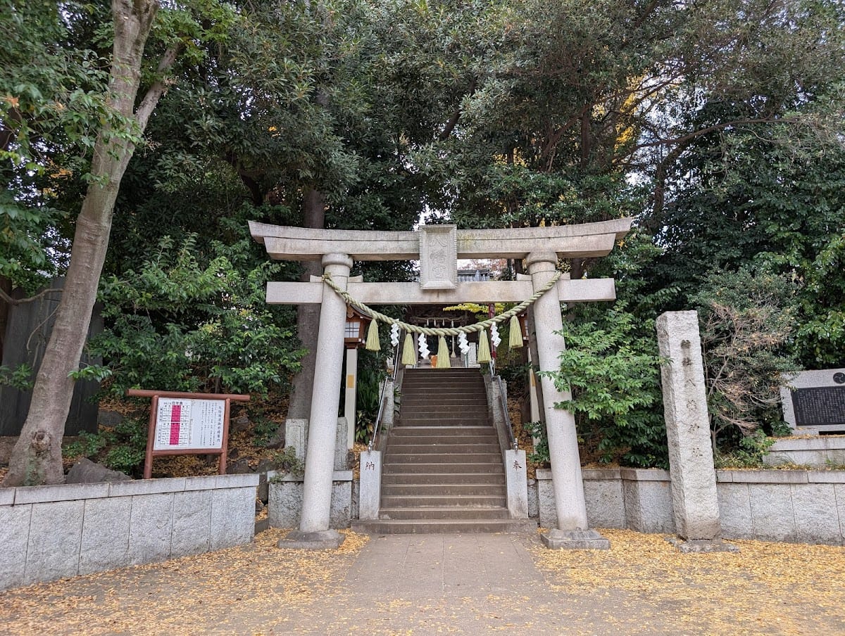 Senzoku Hachiman Shrine (Senzokuike Hachimangu)