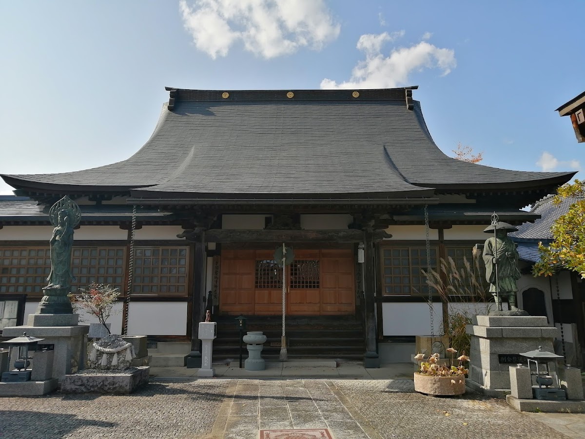 円蔵院八幡寺