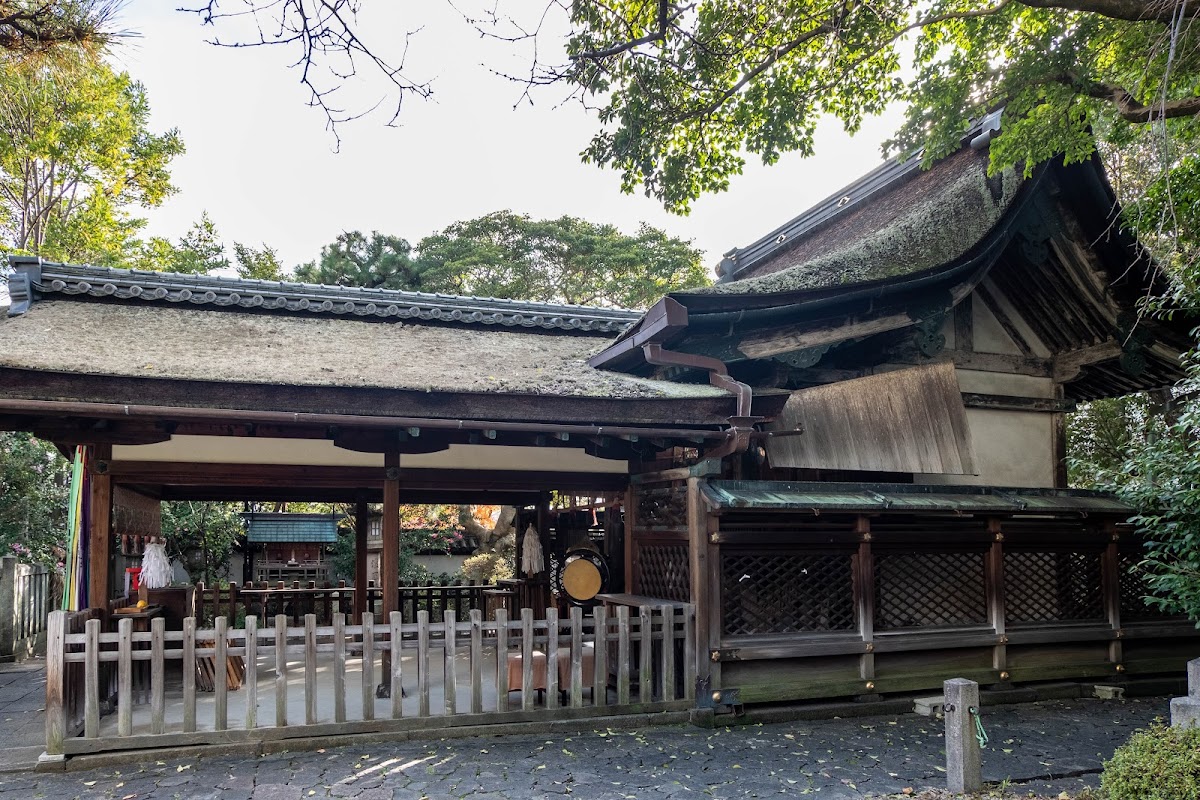漢國神社