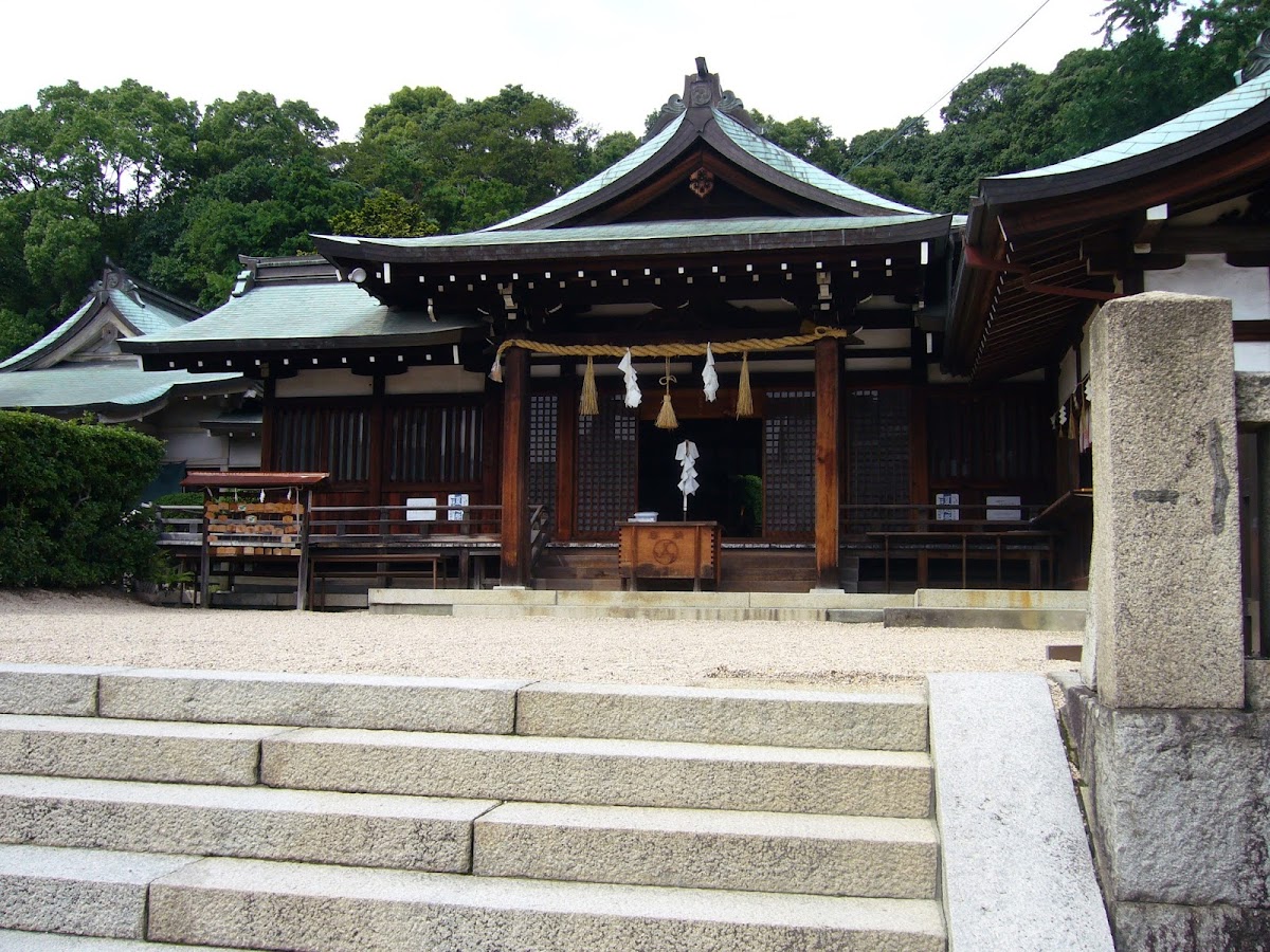 鶴羽根神社