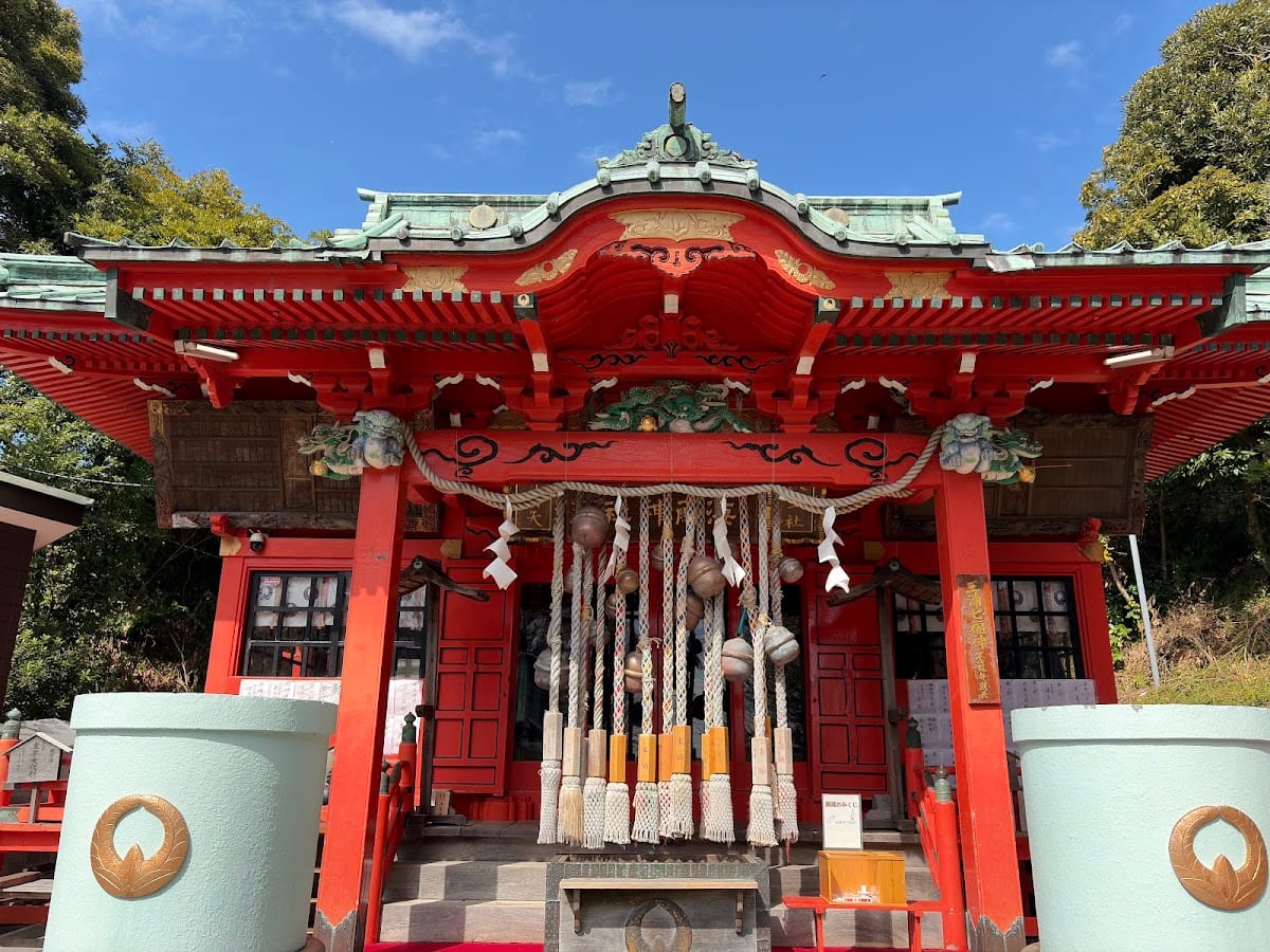 Konpiragu (Kainan Jinja Keidai-sha)