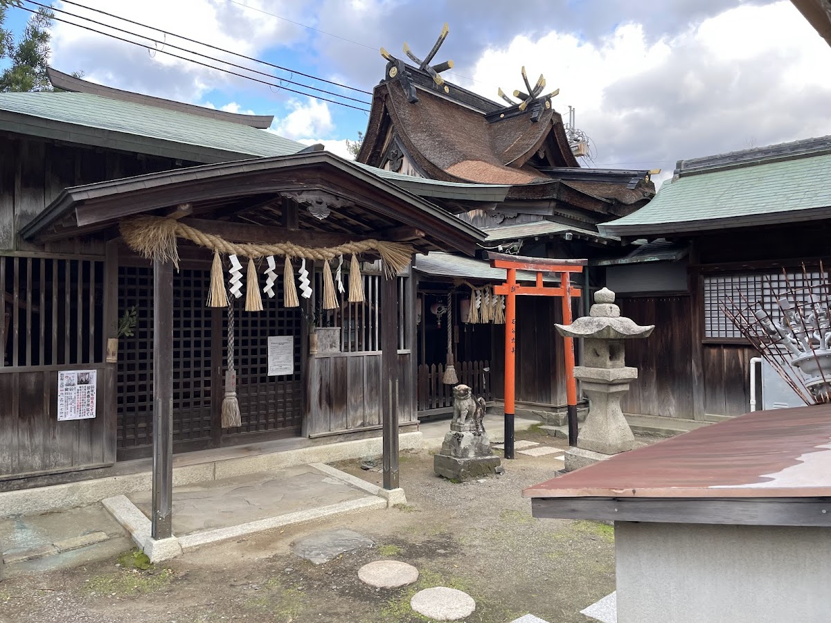 加太春日神社