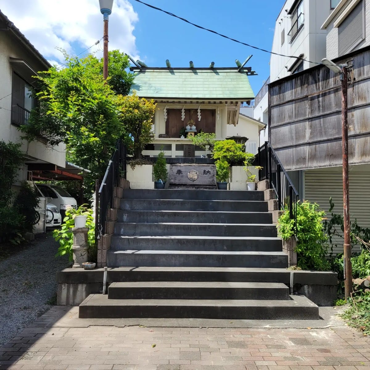 Sugamoootori Shrine