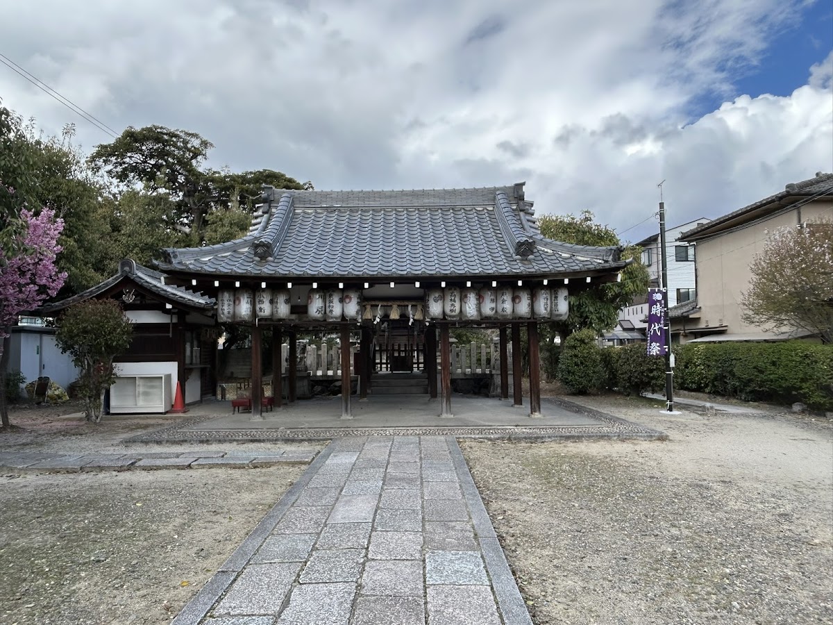 綾戸國中神社