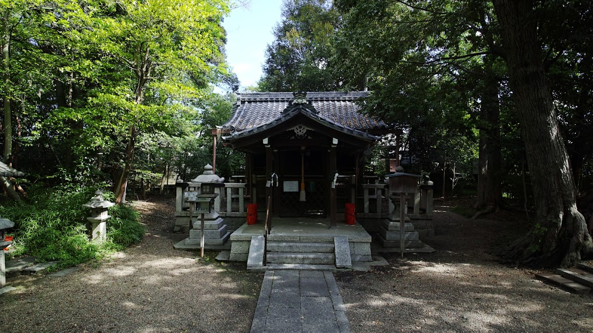 嚴嶌神社