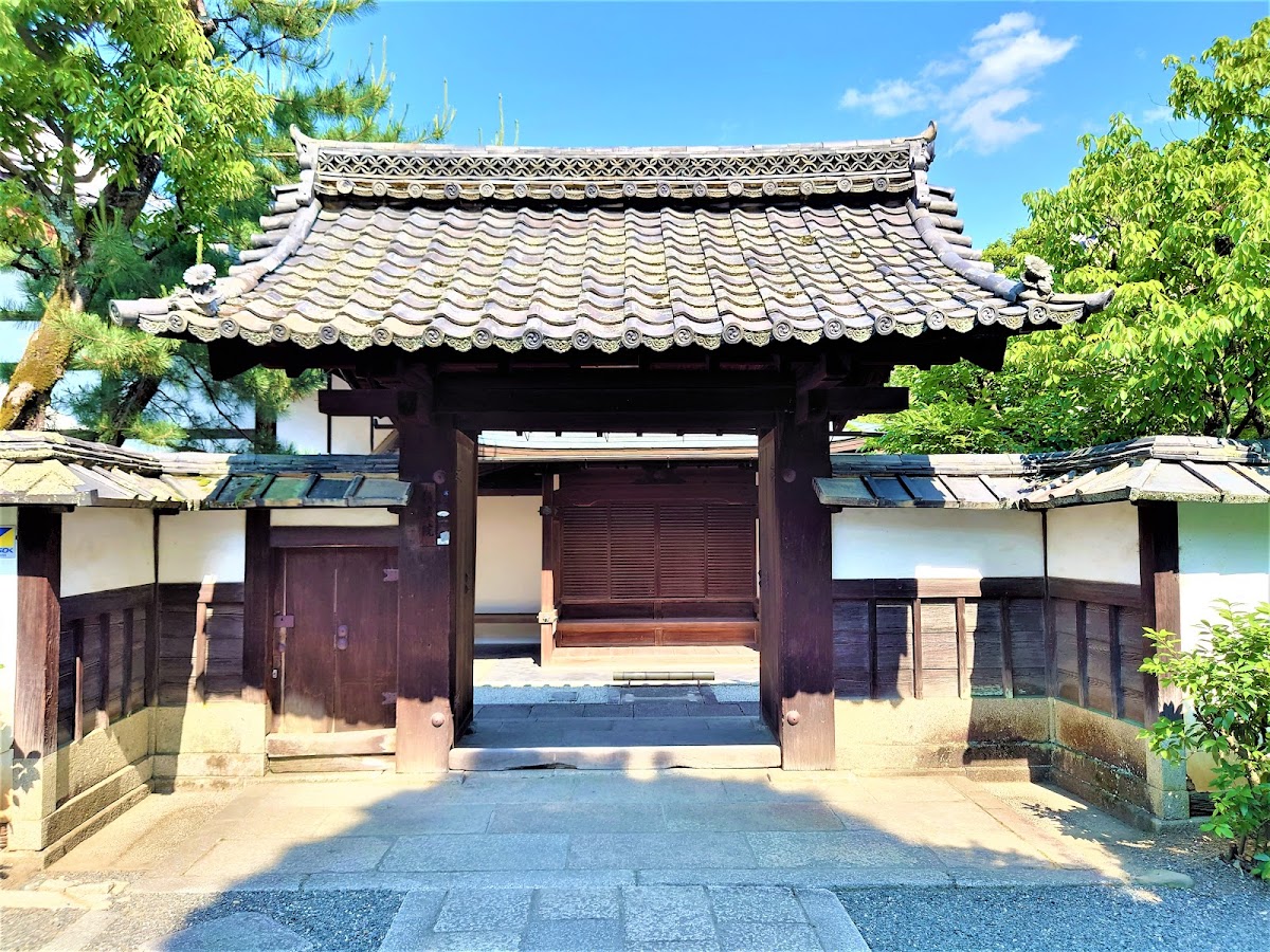 雑華院