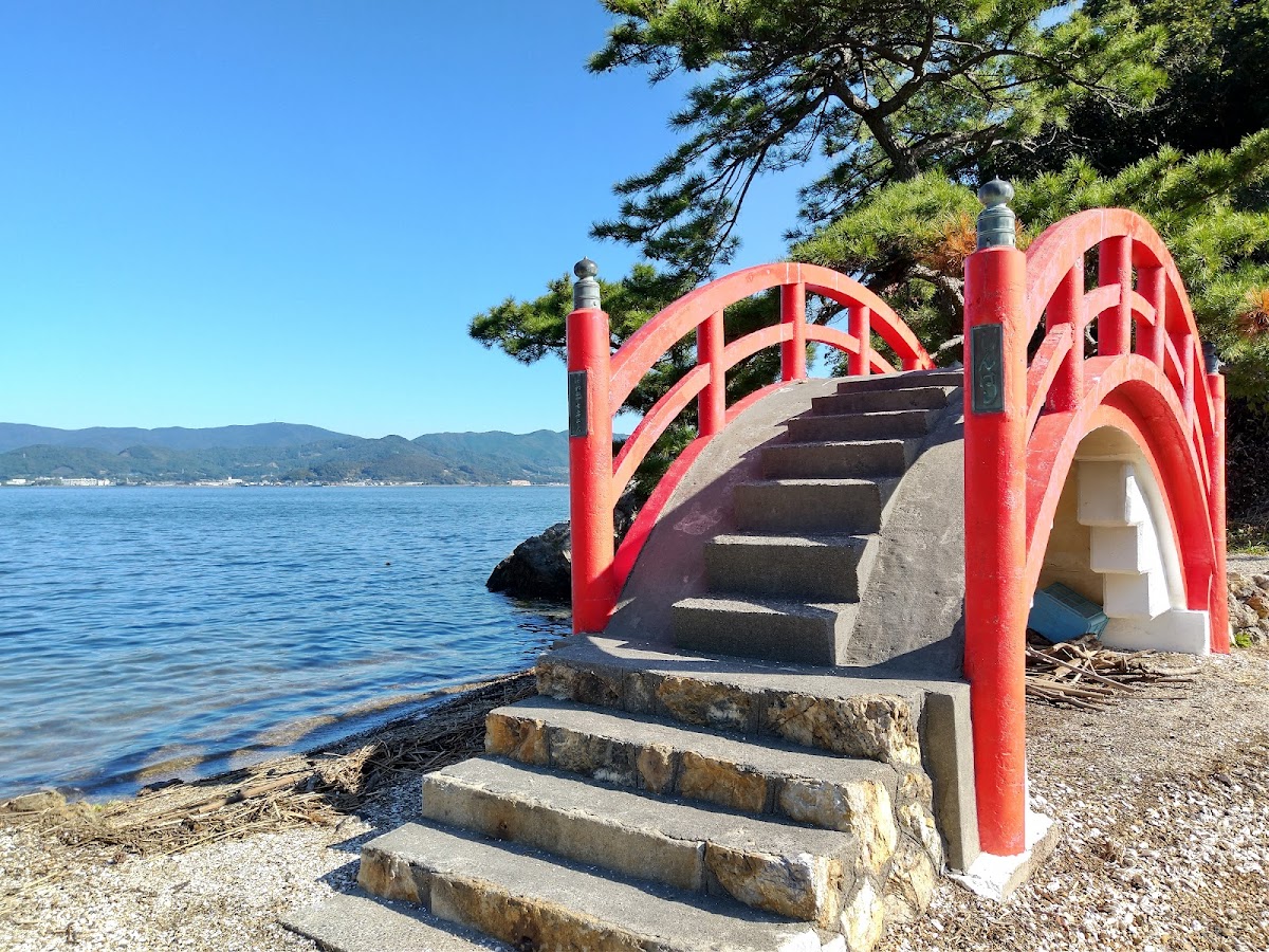 猪鼻湖神社