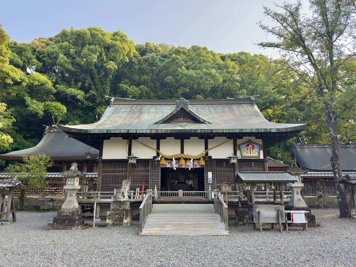 闘鶏神社
