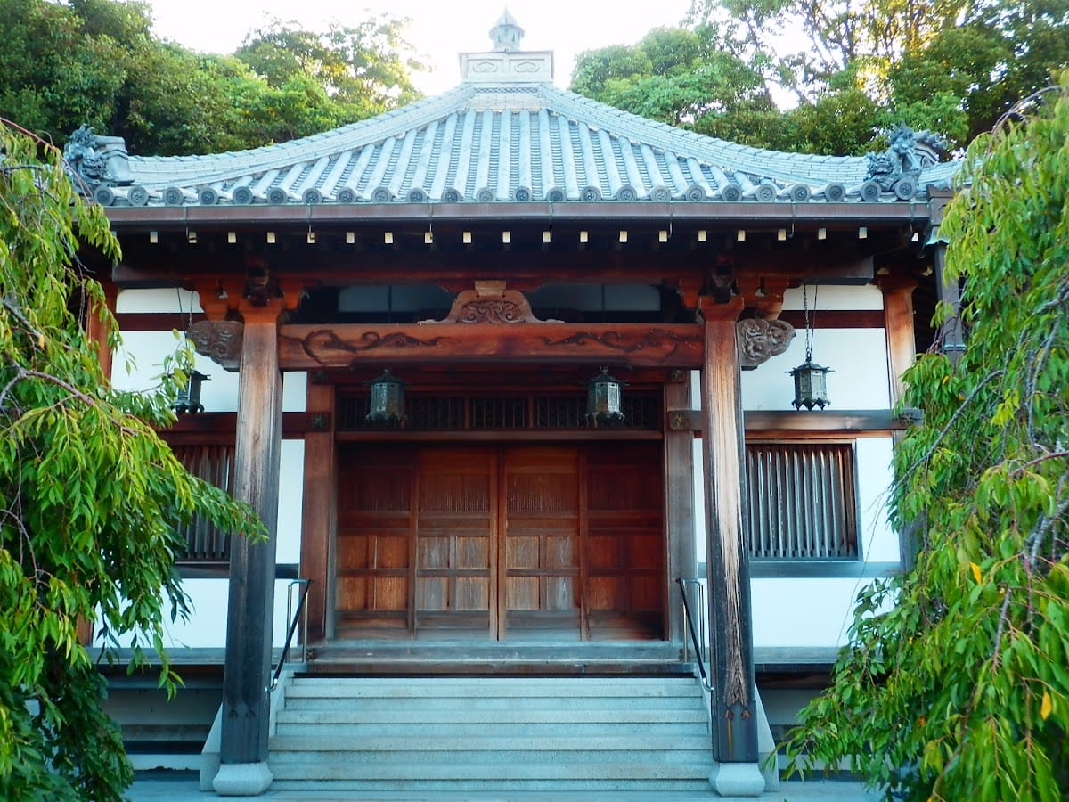 Gokurakumitsu Temple