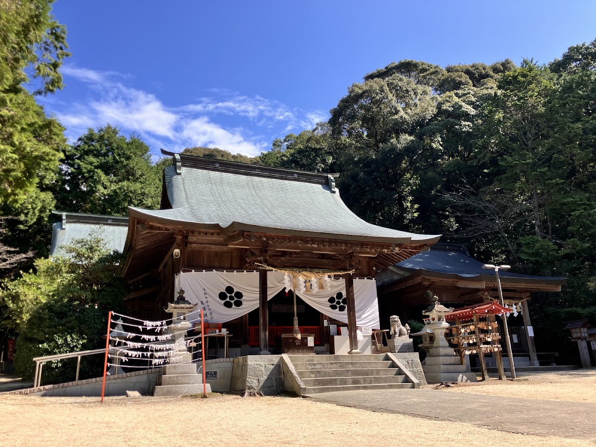 六殿神社