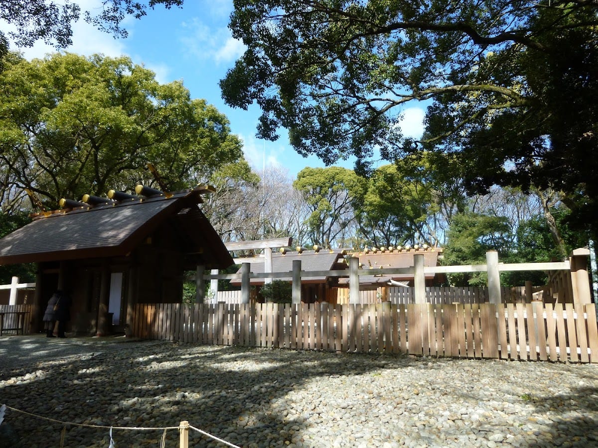 Hachiken-gū