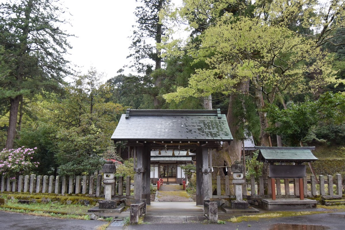 鶴ケ岡諏訪神社