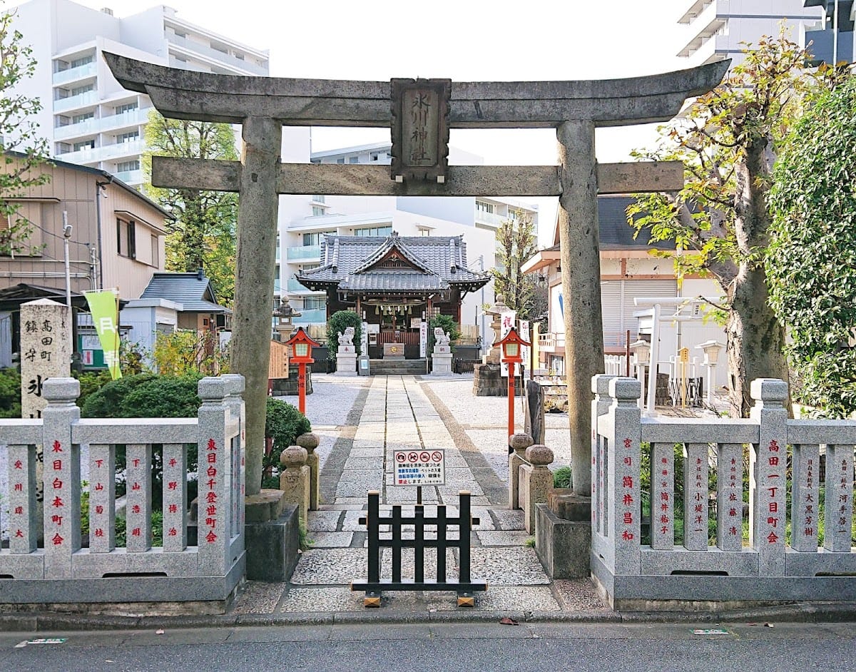 Takadasochinjuhikawa Shrine