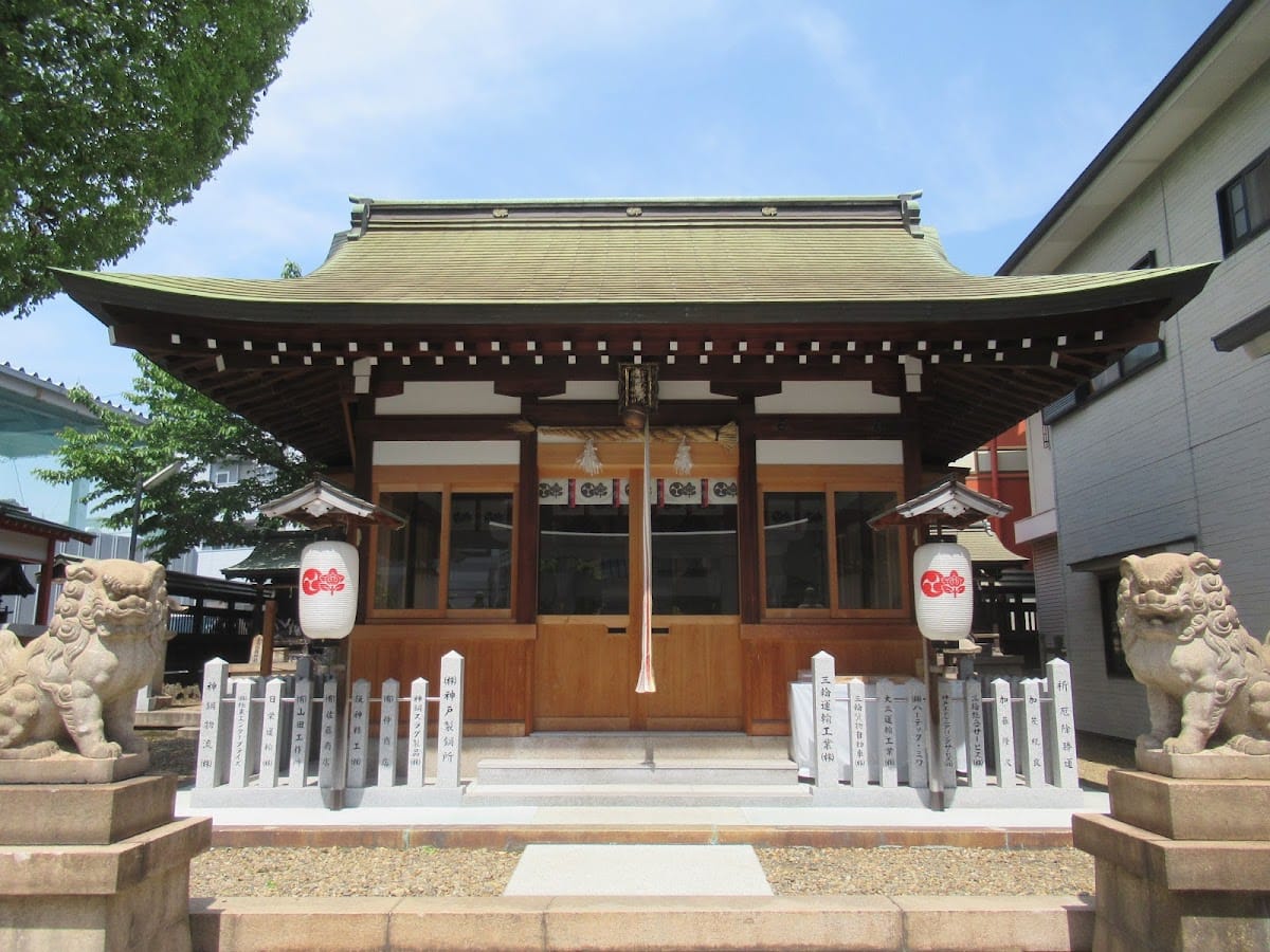 nanguu usa hachimanjinja