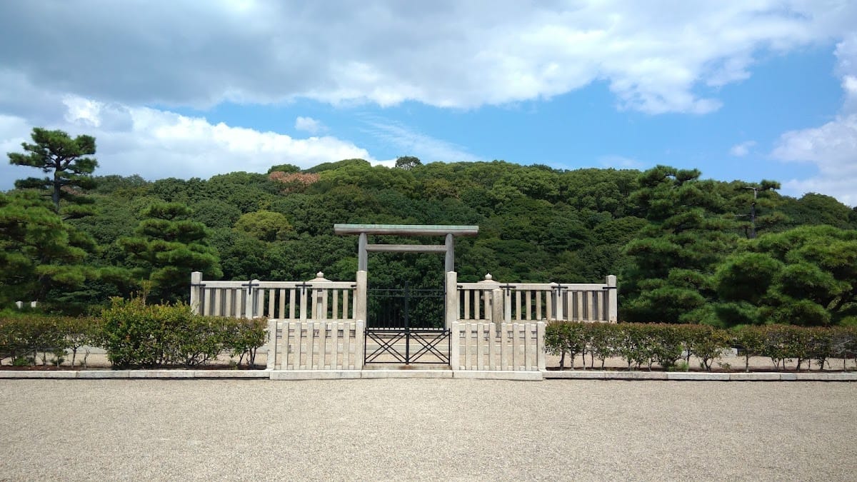 Richū Tennō Mausoleum