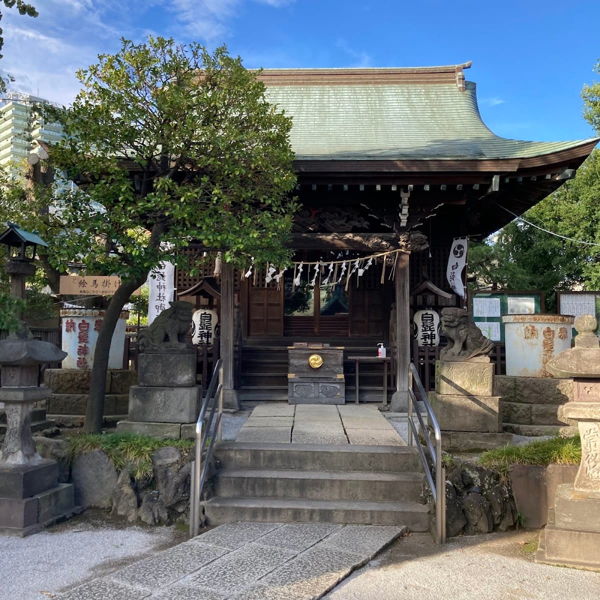 Shibueshirahige Shrine