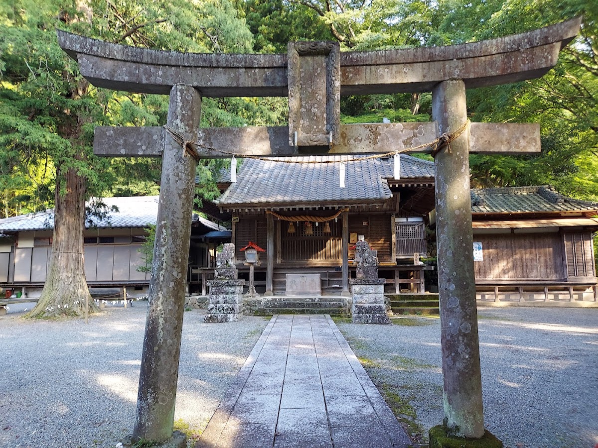 白瀧神社