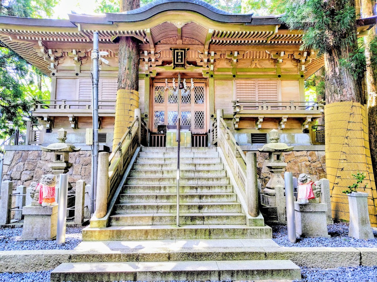 立里荒神社