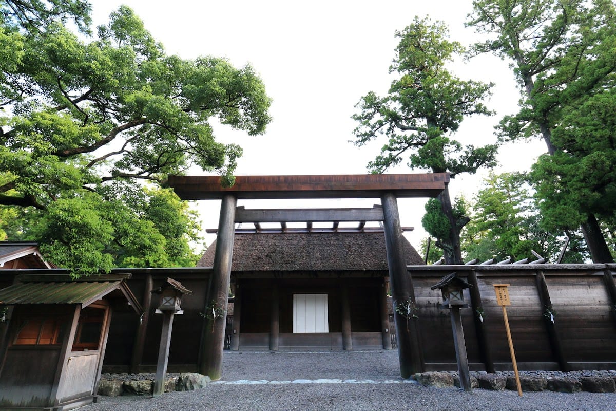 Toyouke Oomikami Shrine
