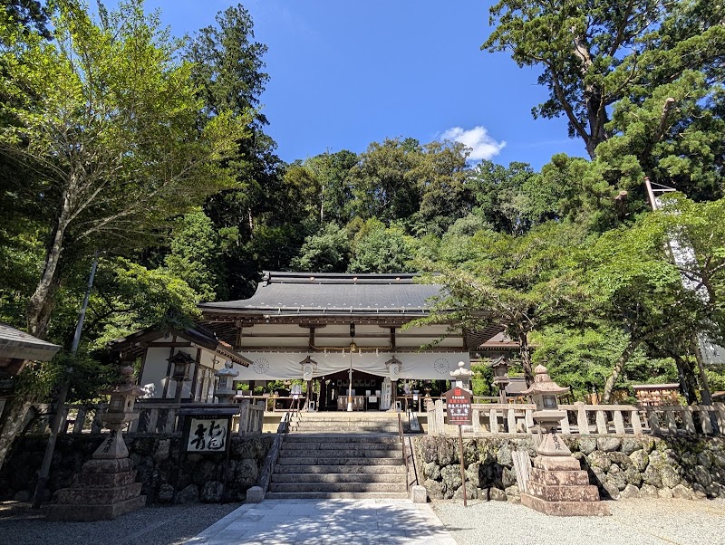 Niiukawa Chukami Jinja