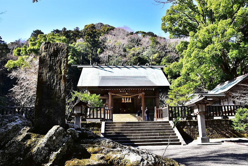 Awa Jinja
