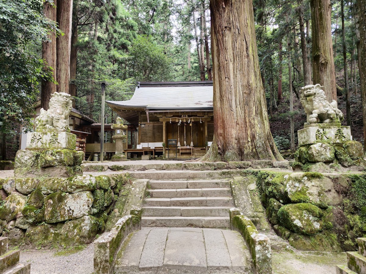 室生龍穴神社