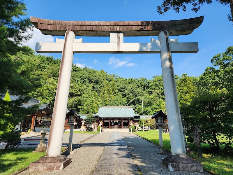 Yamanashi-ken Gokoku Jinja