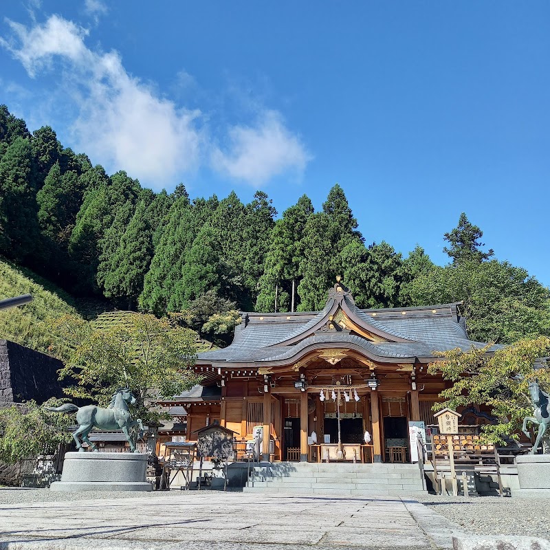 Niiukawa Kamikami Jinja