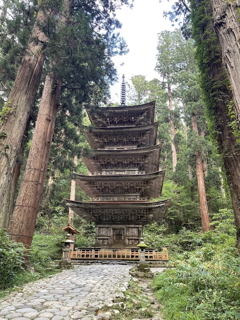Dewa Jinja