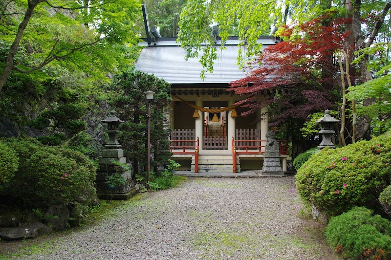 Komachi Onsen Jinja