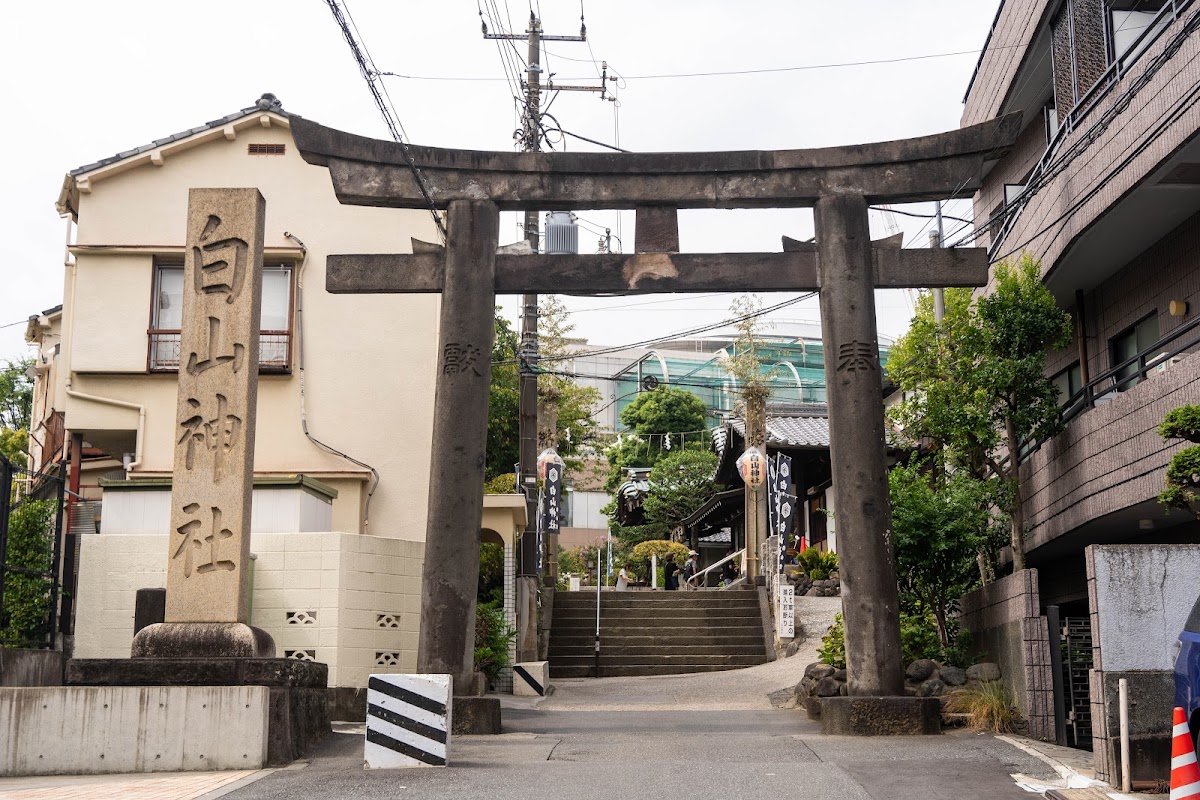 白山神社 8