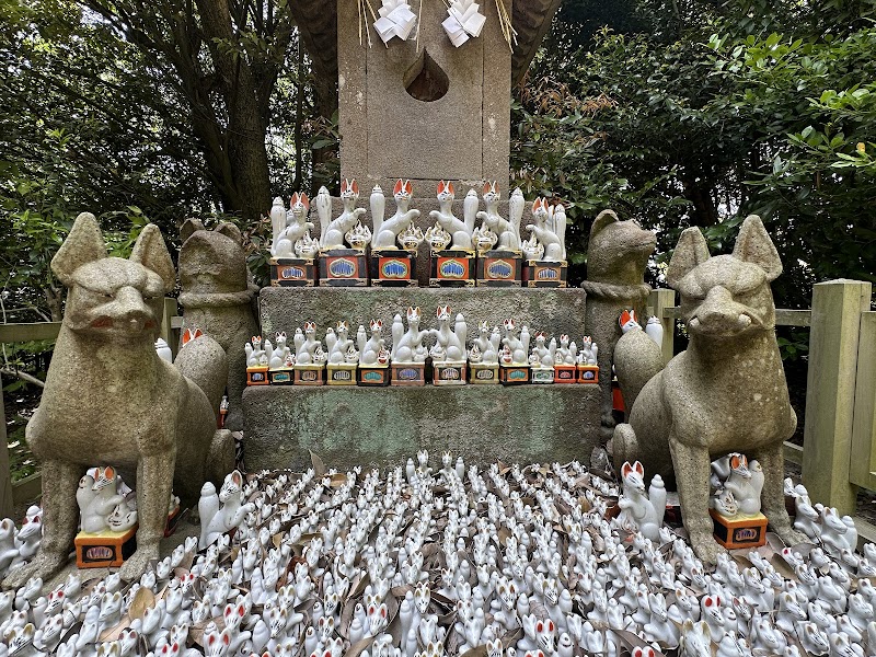 Shiroyama Inari Jinja