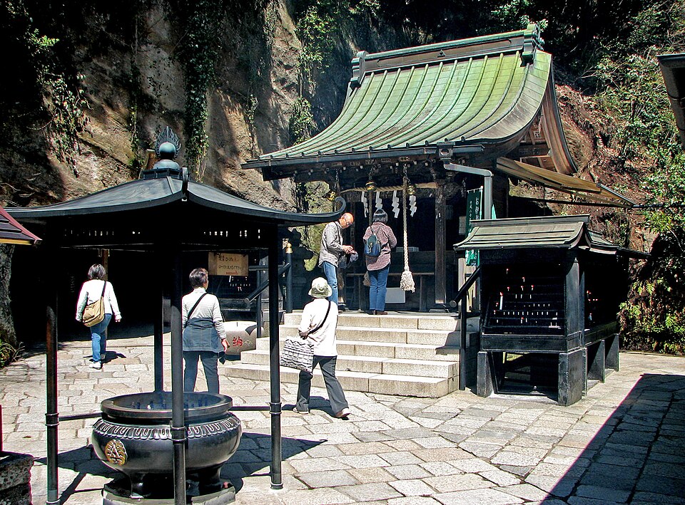 銭洗弁財天宇賀福神社 2