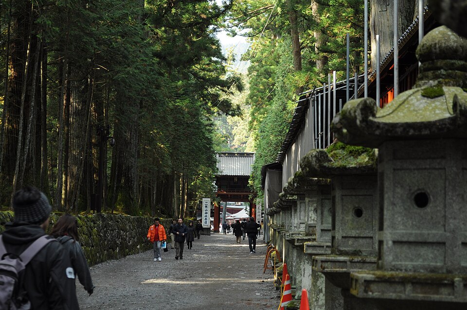 日光神社 1