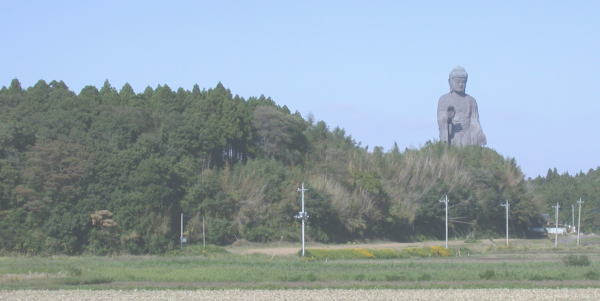 Ushiku Daibutsu (Higashi Honganji Temple) 1